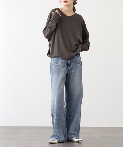 atONE(アットワン)の「ドルマンスリーブVネックTシャツ(Tシャツ/カットソー・レディース・ネイビー/バーガンディー/杢グレー/チャコールグレー/オフホワイト/グレイッシュベージュ/カーキ/ブラック・4L/L/M/LL/3L)」の20枚目の写真
