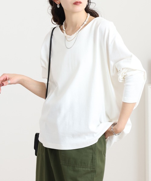 atONE(アットワン)の「ドルマンスリーブVネックTシャツ(Tシャツ/カットソー・レディース・ネイビー/バーガンディー/杢グレー/チャコールグレー/オフホワイト/グレイッシュベージュ/カーキ/ブラック・4L/L/M/LL/3L)」の10枚目の写真