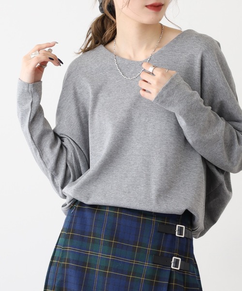 atONE(アットワン)の「ドルマンスリーブVネックTシャツ(Tシャツ/カットソー・レディース・ネイビー/バーガンディー/杢グレー/チャコールグレー/オフホワイト/グレイッシュベージュ/カーキ/ブラック・4L/L/M/LL/3L)」の21枚目の写真