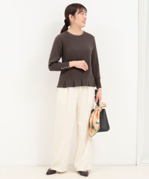 MICO COULIER(ミコクリエ)の「ティアードリブニットプルオーバー(ニット/セーター・レディース・ブラウン/レッド/グレー・38)」の4枚目の写真