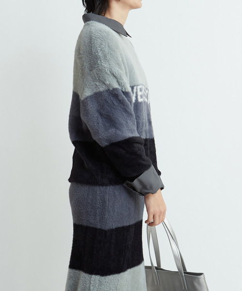 CONVERSE TOKYO（コンバーストウキョウ）の「MULTI BORDER FEATHER KNIT（ニット/セーター・レディース・イエロー/ブルー/チャコールグレー・FREE）」の4枚目の写真