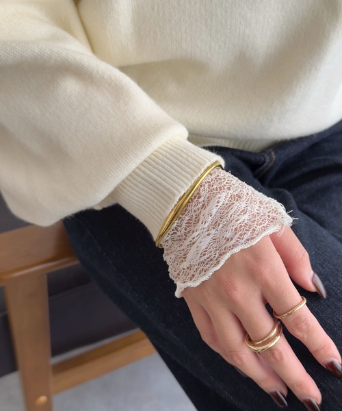 KOBE LETTUCE（コウベレタス）の「ロングカフススウェットライクニット（ニット/セーター・レディース・グレー/アイボリー/ブラック/レッド・M）」の5枚目の写真