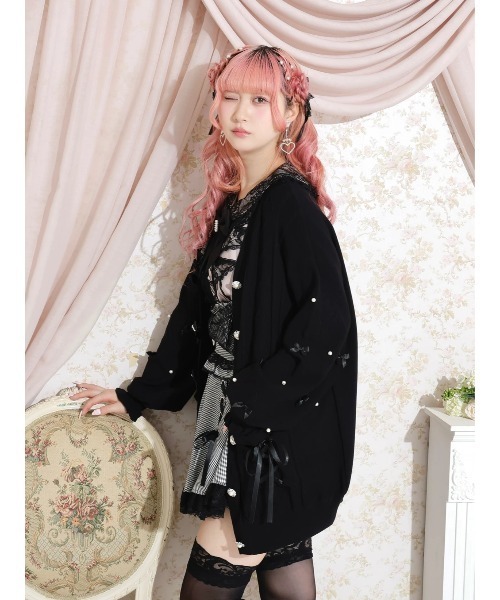 NOEMIE(ノエミー)の「キラキラリボンケーブルカーディガン(カーディガン/ボレロ・レディース・オフホワイト/サックスブルー/ブラック/ピンク・M)」の12枚目の写真