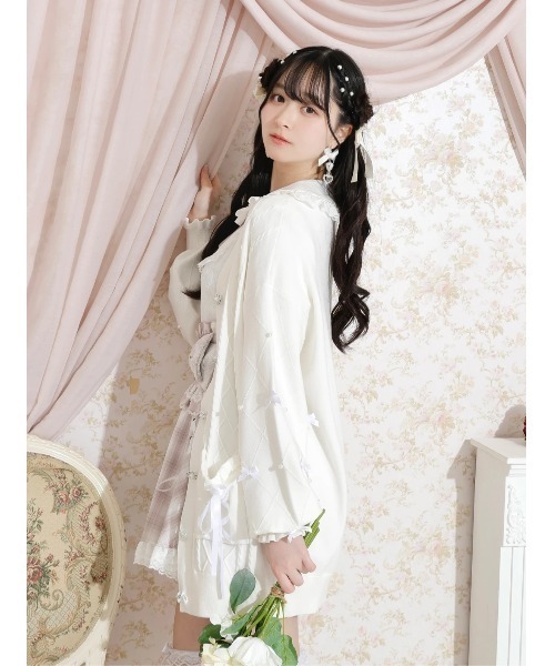 NOEMIE(ノエミー)の「キラキラリボンケーブルカーディガン(カーディガン/ボレロ・レディース・オフホワイト/サックスブルー/ブラック/ピンク・M)」の15枚目の写真