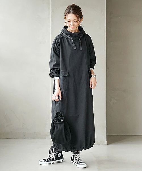 solamonat poche(ソラモナポッシェ)の「ヘリンボン サルベージパーカーワンピース(ワンピース・レディース・スミクロ/カーキ・2.0)」の2枚目の写真