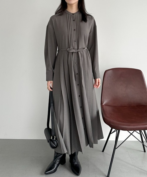 Doux archives（ドゥアルシーヴ）の「ピンタックプリーツワンピース（ワンピース・レディース・グレー/ネイビー/グリーン・FREE）」の2枚目の写真