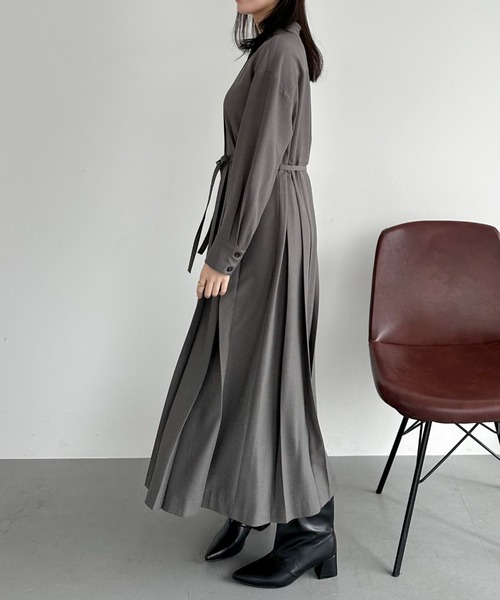 Doux archives（ドゥアルシーヴ）の「ピンタックプリーツワンピース（ワンピース・レディース・グレー/ネイビー/グリーン・FREE）」の7枚目の写真