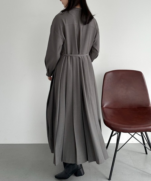 Doux archives（ドゥアルシーヴ）の「ピンタックプリーツワンピース（ワンピース・レディース・グレー/ネイビー/グリーン・FREE）」の8枚目の写真