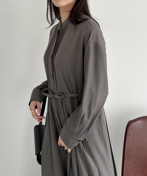 Doux archives（ドゥアルシーヴ）の「ピンタックプリーツワンピース（ワンピース・レディース・グレー/ネイビー/グリーン・FREE）」の14枚目の写真