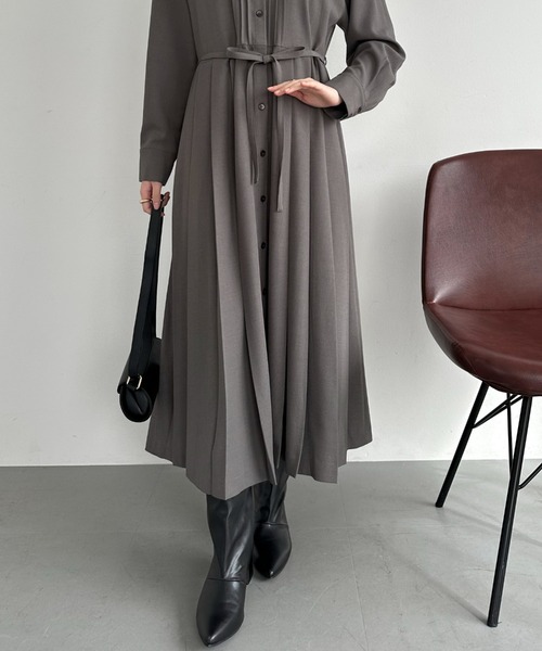 Doux archives（ドゥアルシーヴ）の「ピンタックプリーツワンピース（ワンピース・レディース・グレー/ネイビー/グリーン・FREE）」の18枚目の写真