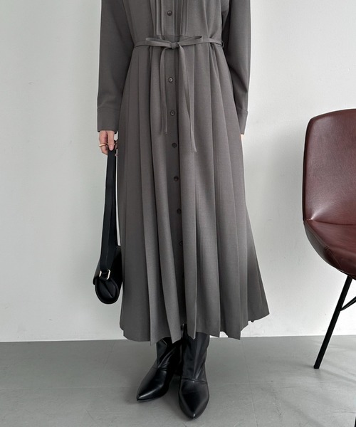 Doux archives（ドゥアルシーヴ）の「ピンタックプリーツワンピース（ワンピース・レディース・グレー/ネイビー/グリーン・FREE）」の19枚目の写真