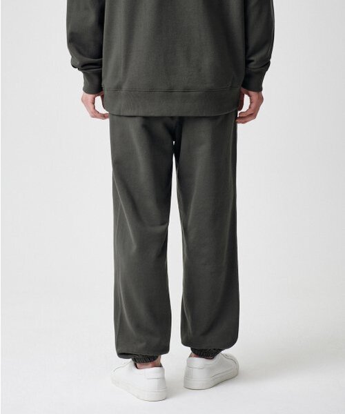 MUSINSA STANDARD（ムシンサスタンダード）の「スウェットパンツ【ダスティカーキ】（スウェットパンツ・メンズ・その他・MEDIUM/SMALL）」の3枚目の写真