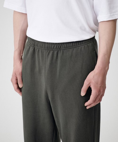 MUSINSA STANDARD（ムシンサスタンダード）の「スウェットパンツ【ダスティカーキ】（スウェットパンツ・メンズ・その他・MEDIUM/SMALL）」の4枚目の写真