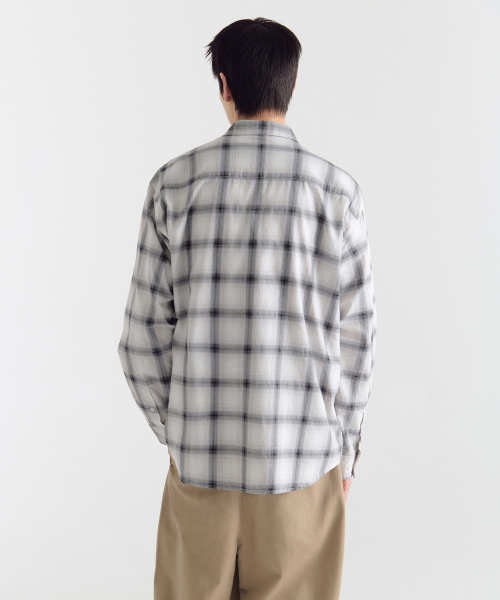 MUSINSA STANDARD（ムシンサスタンダード）の「リラックスドオンブレチェックシャツ[ホワイト/ブラック]（シャツ/ブラウス・メンズ・その他・SMALL/MEDIUM/LARGE/X-LARGE/XX-LARGE）」の3枚目の写真