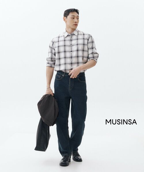 MUSINSA STANDARD（ムシンサスタンダード）の「リラックスドオンブレチェックシャツ[ホワイト/ブラック]（シャツ/ブラウス・メンズ・その他・SMALL/MEDIUM/LARGE/X-LARGE/XX-LARGE）」の7枚目の写真