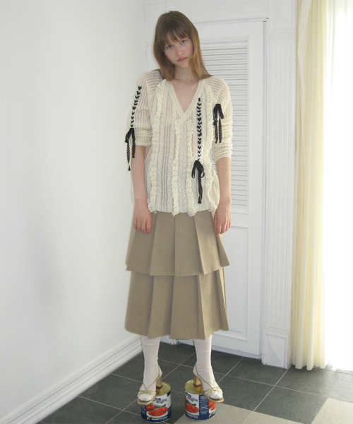 SINOON(シヌーン)の「Sinoon Pleated Maxi Skirt (Beige)(スカート・レディース・ベージュ・SMALL/MEDIUM)」の3枚目の写真