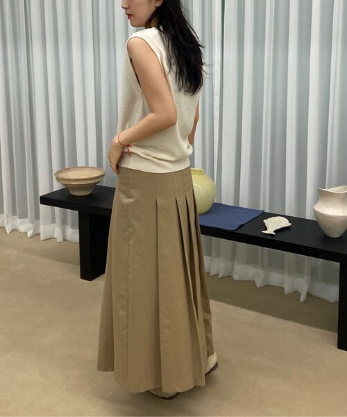 SINOON(シヌーン)の「Sinoon Pleated Maxi Skirt (Beige)(スカート・レディース・ベージュ・SMALL/MEDIUM)」の5枚目の写真