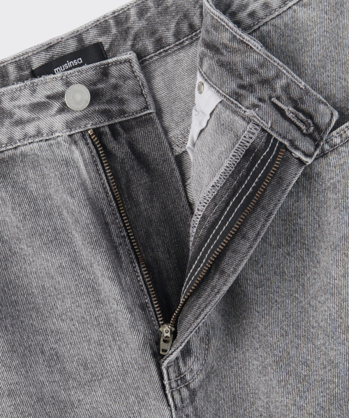 MUSINSA STANDARD（ムシンサスタンダード）の「パネルドニワイドデニムパンツ[アシッドグレー]（デニムパンツ・メンズ・その他・38/36/27/28/29/34/32/30/31/33/26）」の4枚目の写真