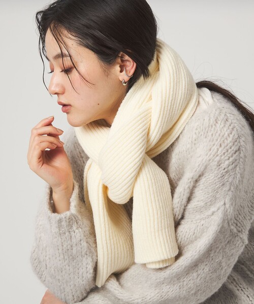 green label relaxing(グリーンレーベルリラクシング)の「【WEB限定】リブ ロング マフラー(マフラー・レディース・オフホワイト/ライトグレー/レッド・FREE)」の2枚目の写真