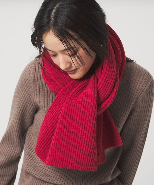 green label relaxing(グリーンレーベルリラクシング)の「【WEB限定】リブ ロング マフラー(マフラー・レディース・オフホワイト/ライトグレー/レッド・FREE)」の6枚目の写真