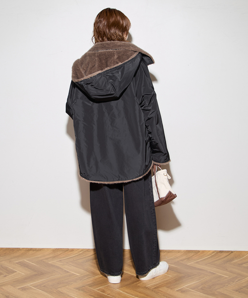 collection PRIVEE?(コレクションプリヴェ)の「【COLLECTION PRIVEE?】 WOMAN ECO-FUR JACKET:ジャケット(その他アウター・レディース・ブラック系その他・44/42)」の4枚目の写真