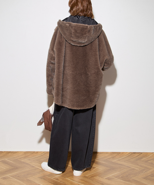 collection PRIVEE?(コレクションプリヴェ)の「【COLLECTION PRIVEE?】 WOMAN ECO-FUR JACKET:ジャケット(その他アウター・レディース・ブラック系その他・44/42)」の10枚目の写真