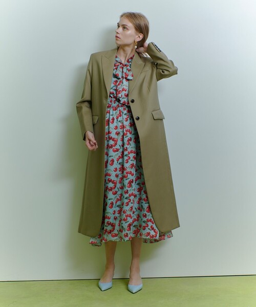 LOULOU WILLOUGHBY(ルルウィルビー)の「【LOULOU WILLOUGHBY】ビスコースツイルチェスターコート(チェスターコート・レディース・ブラック/ベージュ・1/2)」の9枚目の写真