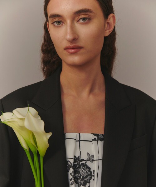 LOULOU WILLOUGHBY(ルルウィルビー)の「【LOULOU WILLOUGHBY】ビスコースツイルチェスターコート(チェスターコート・レディース・ブラック/ベージュ・1/2)」の22枚目の写真