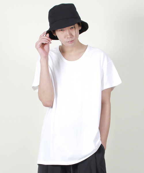 DEMARC(ドゥマーク)の「30番手コットンUネックアシンメトリーハーフTシャツホワイト(Tシャツ/カットソー・メンズ・その他・LARGE/MEDIUM)」の2枚目の写真