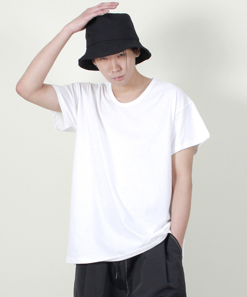 DEMARC(ドゥマーク)の「30番手コットンUネックアシンメトリーハーフTシャツホワイト(Tシャツ/カットソー・メンズ・その他・LARGE/MEDIUM)」の4枚目の写真