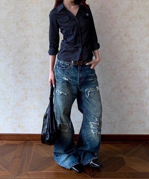 Ressaca(レサーカ)の「ルーズストレートダメージ加工デニムパンツ(デニムパンツ・レディース・ブルー・S/M)」の5枚目の写真