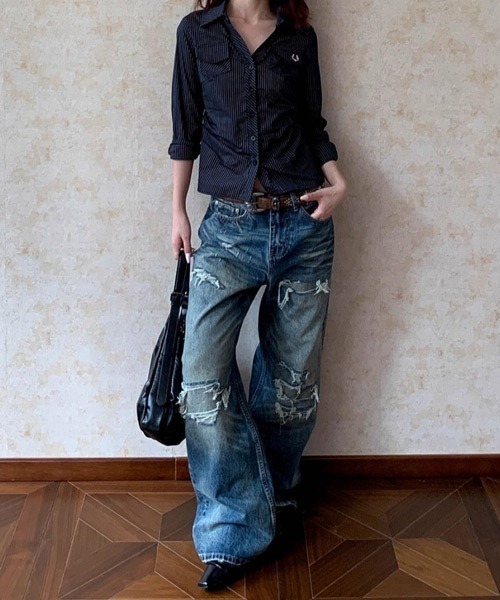 Ressaca(レサーカ)の「ルーズストレートダメージ加工デニムパンツ(デニムパンツ・レディース・ブルー・S/M)」の4枚目の写真