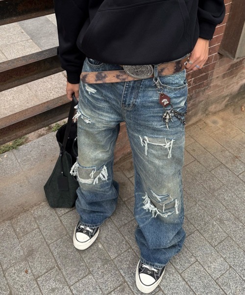 Ressaca(レサーカ)の「ルーズストレートダメージ加工デニムパンツ(デニムパンツ・レディース・ブルー・S/M)」の13枚目の写真