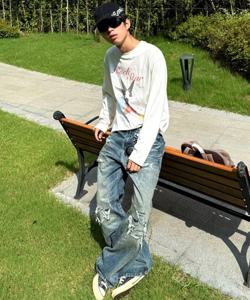 Ressaca(レサーカ)の「ルーズストレートダメージ加工デニムパンツ(デニムパンツ・レディース・ブルー・S/M)」の10枚目の写真