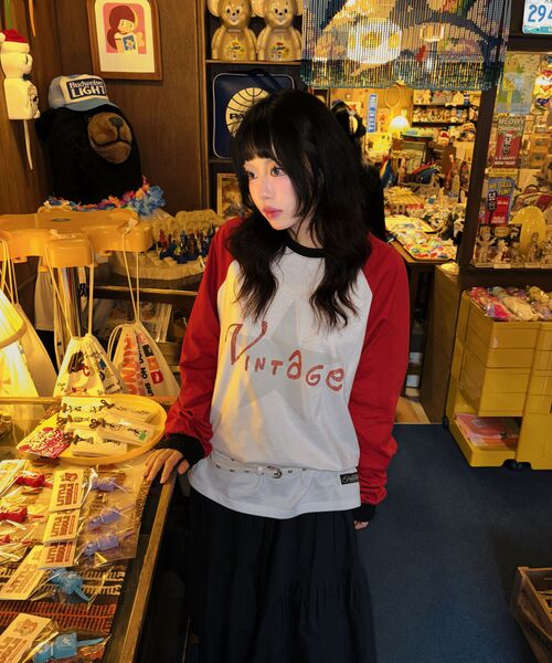 FREEMARIO（フリーマリオ）の「90Sヴィンテージスター レグランロングスリーブ [レッド]（Tシャツ/カットソー・レディース・レッド・MEDIUM/LARGE）」の4枚目の写真