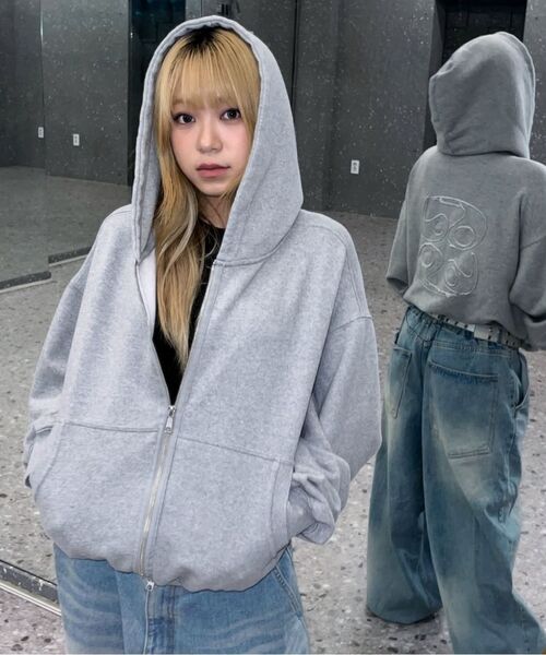 9999ARCHIVE(9999アーカイブ)の「Vintage Big Logo Hood Zip-UP (2WAY)(パーカー・レディース・ライトグレー・2/3)」の10枚目の写真