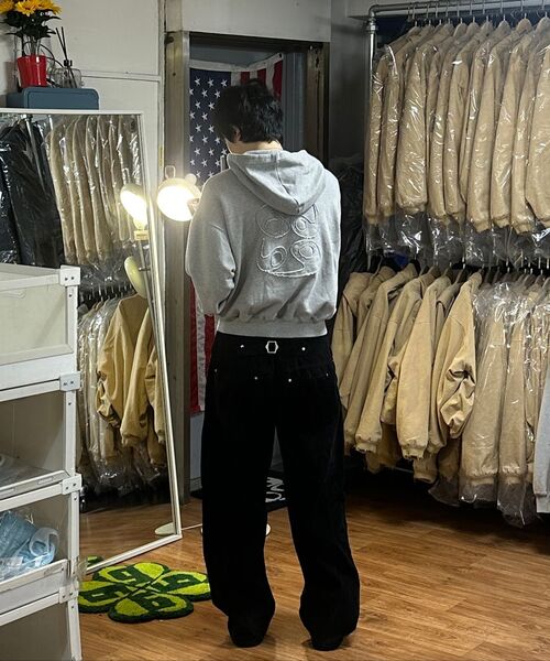 9999ARCHIVE(9999アーカイブ)の「Vintage Big Logo Hood Zip-UP (2WAY)(パーカー・レディース・ライトグレー・2/3)」の11枚目の写真