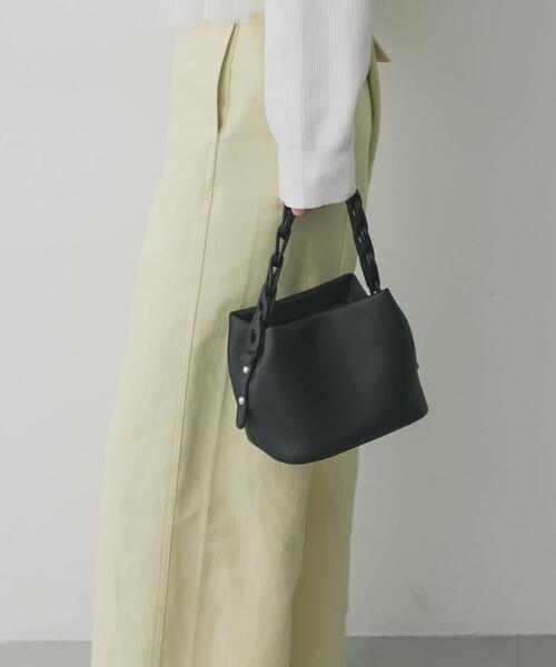 SENSE OF PLACE by URBAN RESEARCH（センスオブプレイスバイアーバンリサーチ）の「チェーンハンドルパフバッグ（ショルダーバッグ・レディース・アイボリー/ライトブルー/ブラック・ONE）」の19枚目の写真