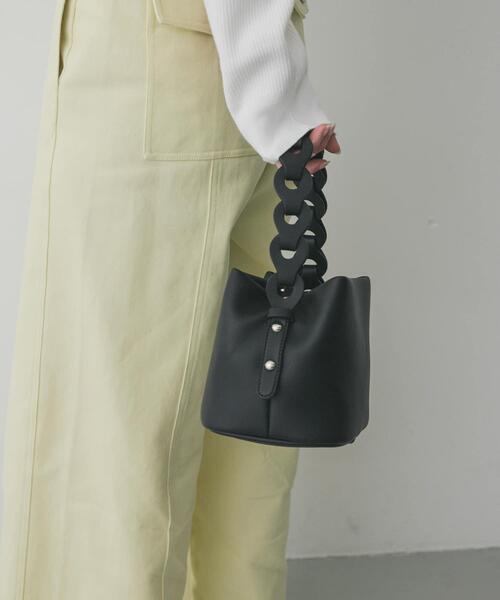 SENSE OF PLACE by URBAN RESEARCH（センスオブプレイスバイアーバンリサーチ）の「チェーンハンドルパフバッグ（ショルダーバッグ・レディース・アイボリー/ライトブルー/ブラック・ONE）」の20枚目の写真