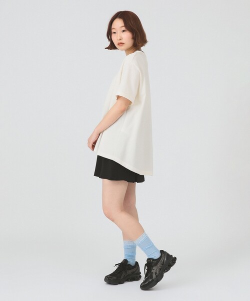 FRED PERRY（フレッドペリー）の「【別注】FRED PERRY / リラックスド ピケ Tシャツ　　26SS フレッドペリー 洗える オーバーサイズ リラックス モード メンズライク ロゴT フレアシルエット 鹿の子 ポロ（Tシャツ/カットソー・レディース・ナチュラル/ブラック/サックスブルー・10）」の9枚目の写真