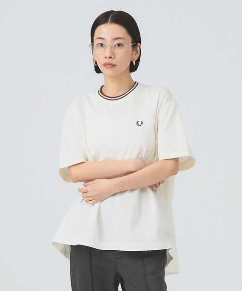 FRED PERRY（フレッドペリー）の「【別注】FRED PERRY / リラックスド ピケ Tシャツ　　26SS フレッドペリー 洗える オーバーサイズ リラックス モード メンズライク ロゴT フレアシルエット 鹿の子 ポロ（Tシャツ/カットソー・レディース・ナチュラル/ブラック/サックスブルー・10）」の5枚目の写真