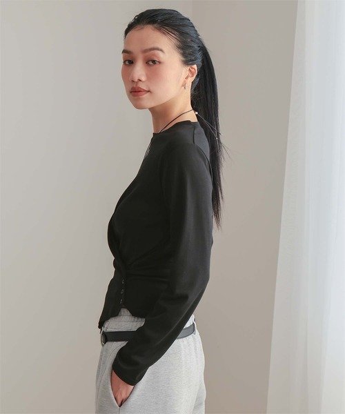 miette(ミエット)の「サイドボタンカシュクールトップス(Tシャツ/カットソー・レディース・ブラック/オフホワイト/杢グレー/ブラウン・S/M/L)」の18枚目の写真