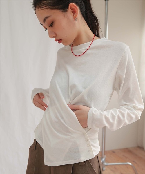 miette(ミエット)の「サイドボタンカシュクールトップス(Tシャツ/カットソー・レディース・ブラック/オフホワイト/杢グレー/ブラウン・S/M/L)」の10枚目の写真
