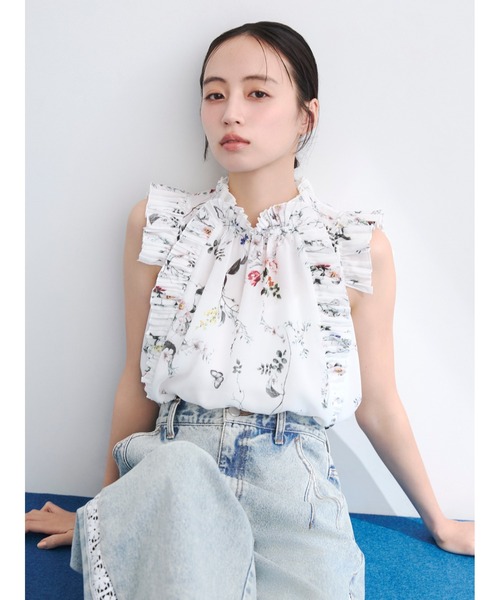 FRAY I.D(フレイアイディー)の「フラワープリントギャザーフリルブラウス(シャツ/ブラウス・レディース・アイボリー/ミント/ネイビー・F)」の2枚目の写真