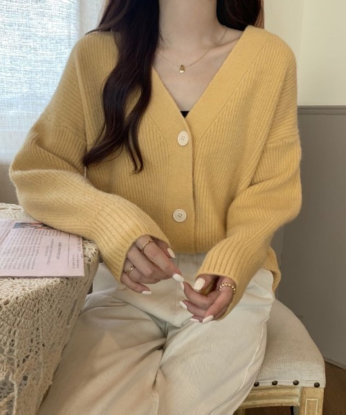 Beststore(ベストストア)の「フェミニン ニットカーディガン ゆったり レディース(カーディガン/ボレロ・レディース・イエロー/パープル/ベージュ/ワインレッド/ピンク/ライトグリーン/ブルー/ブラック/アイボリー/オレンジ・FREE)」の8枚目の写真