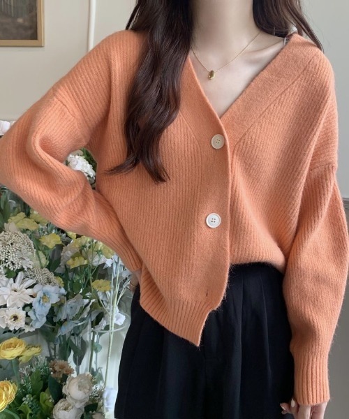 Beststore(ベストストア)の「フェミニン ニットカーディガン ゆったり レディース(カーディガン/ボレロ・レディース・イエロー/パープル/ベージュ/ワインレッド/ピンク/ライトグリーン/ブルー/ブラック/アイボリー/オレンジ・FREE)」の10枚目の写真