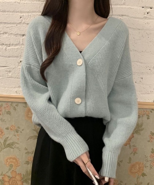 Beststore(ベストストア)の「フェミニン ニットカーディガン ゆったり レディース(カーディガン/ボレロ・レディース・イエロー/パープル/ベージュ/ワインレッド/ピンク/ライトグリーン/ブルー/ブラック/アイボリー/オレンジ・FREE)」の5枚目の写真