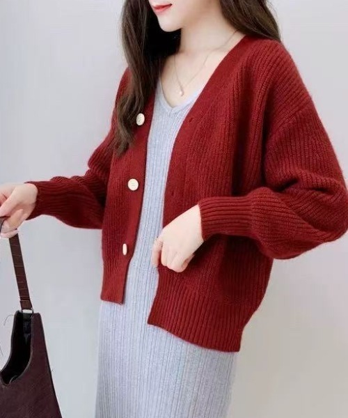Beststore(ベストストア)の「フェミニン ニットカーディガン ゆったり レディース(カーディガン/ボレロ・レディース・イエロー/パープル/ベージュ/ワインレッド/ピンク/ライトグリーン/ブルー/ブラック/アイボリー/オレンジ・FREE)」の9枚目の写真