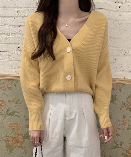 Beststore(ベストストア)の「フェミニン ニットカーディガン ゆったり レディース(カーディガン/ボレロ・レディース・イエロー/パープル/ベージュ/ワインレッド/ピンク/ライトグリーン/ブルー/ブラック/アイボリー/オレンジ・FREE)」の20枚目の写真