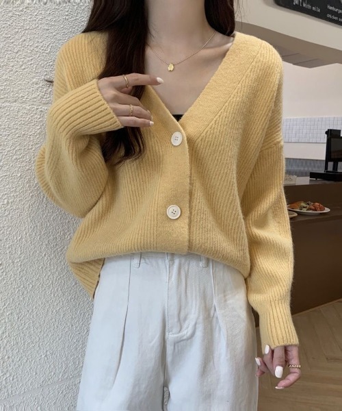 Beststore(ベストストア)の「フェミニン ニットカーディガン ゆったり レディース(カーディガン/ボレロ・レディース・イエロー/パープル/ベージュ/ワインレッド/ピンク/ライトグリーン/ブルー/ブラック/アイボリー/オレンジ・FREE)」の21枚目の写真